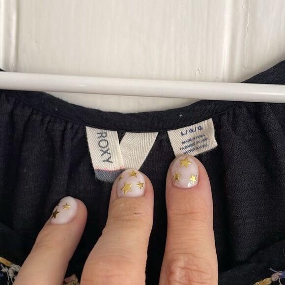 Roxy Embroidered Tank - Picture 3 of 5